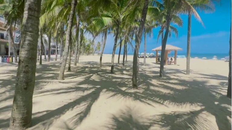 Discover the Hidden Paradise of Yan, Maoming A Budget Friendly Alternative to Hawaii with Stunning B
