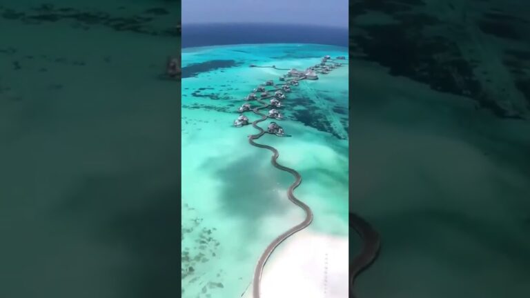 Maldives | Tourist Places in Maldives #maldives #maldivesbeach #maldivesresorts #maldivesislands